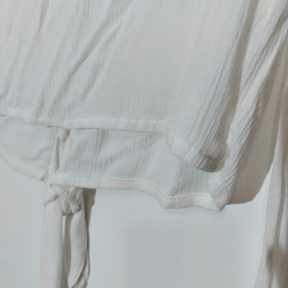 Hollister Button Down Tie Crop Top - Picture 9 of 9